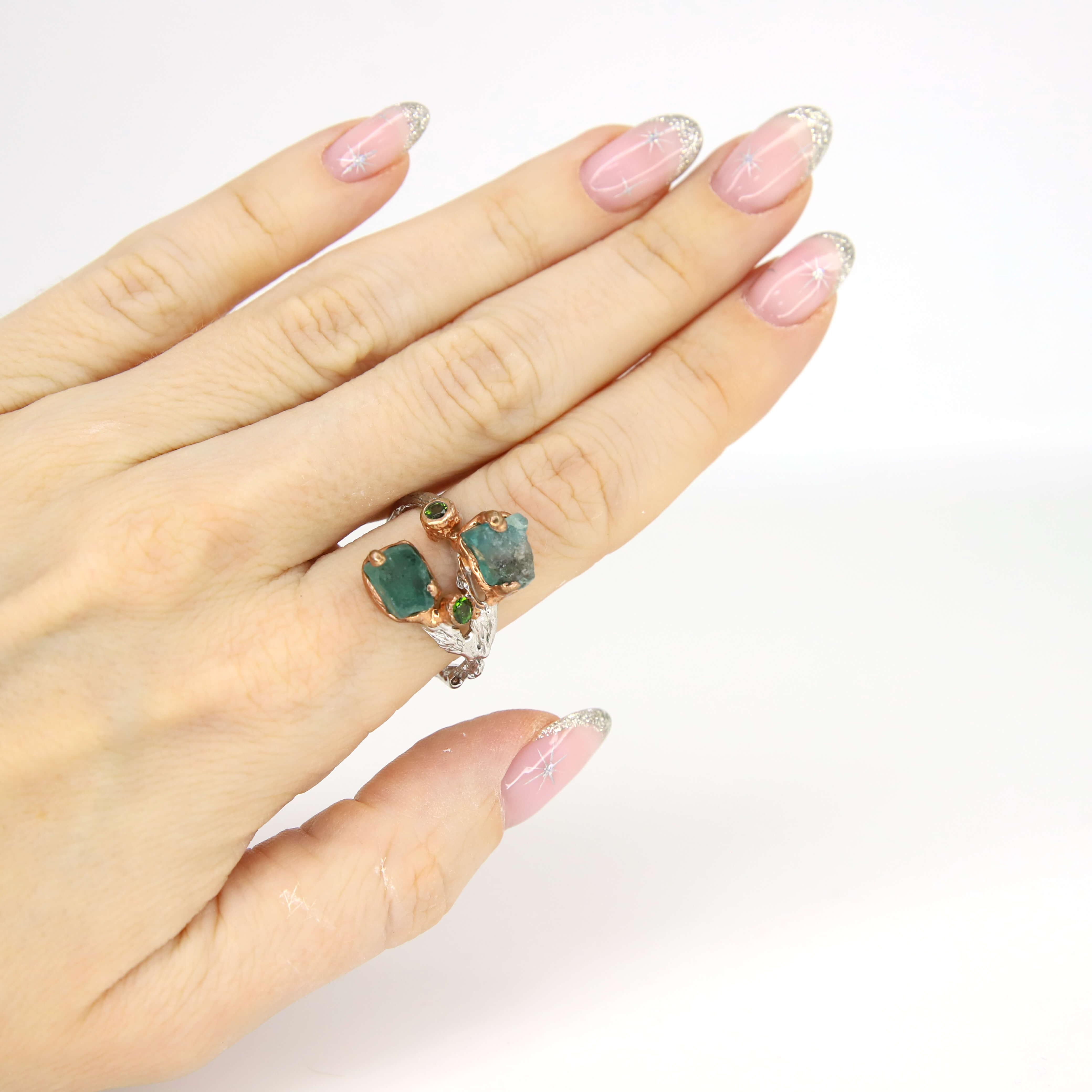 Кольцо 925 с апатитами размер 18,5, цвет Зеленый, фото 1