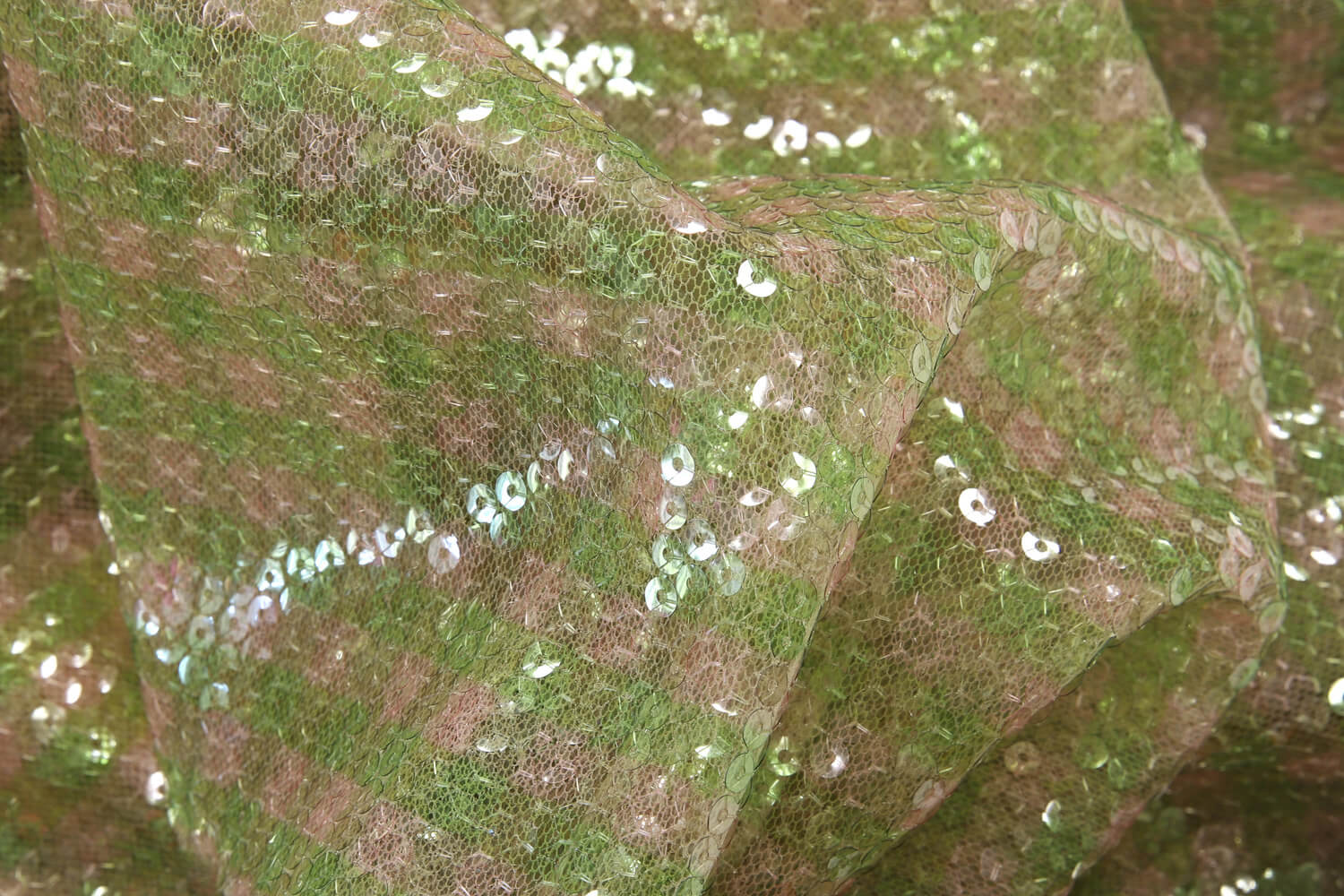 Пайетки на сетке Fendi, цвет Зеленый, фото 2