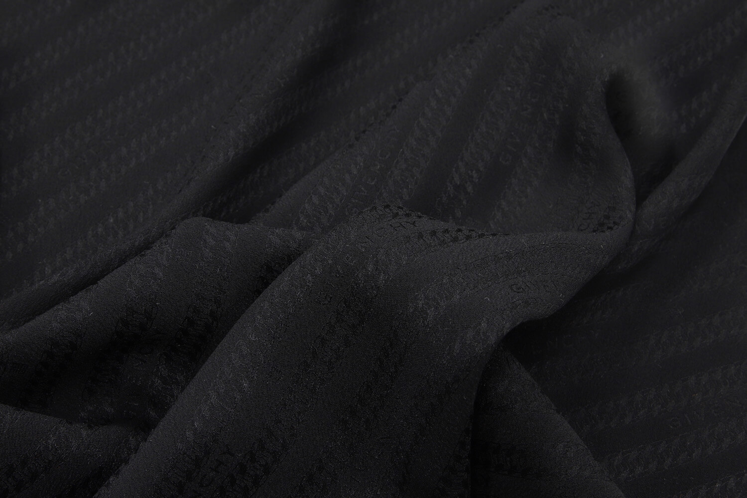 Шелк с жаккардовой выработкой Givenchy, цвет Черный, фото 1