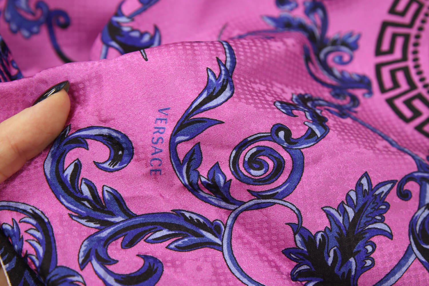 Шёлк жаккардовый Versace, цвет Розовый, фото 1