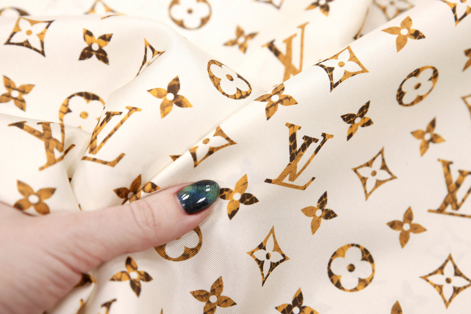 Шелковый твил Louis Vuitton, цвет Бежевый, фото 2