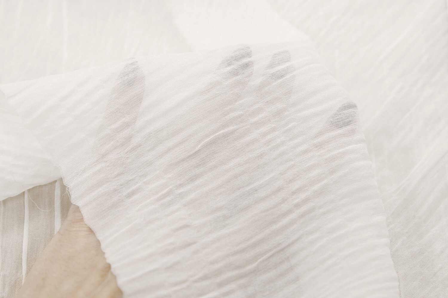 Шелковый жоржет гофре Брун-ло Кучин-ли, цвет Белый, фото 1