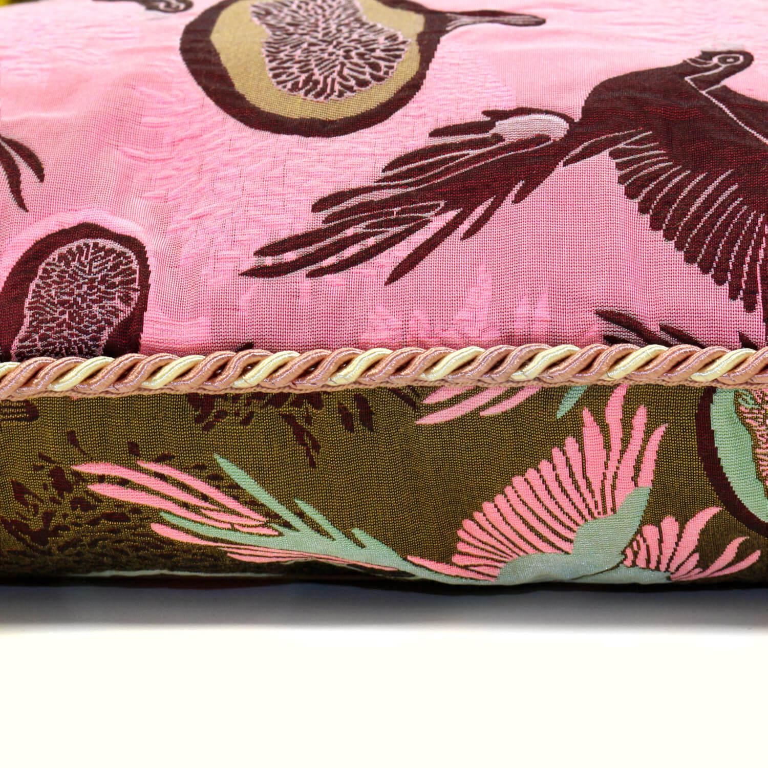 Декоративная подушка двусторонняя с кистями и шнуром 50х50см, цвет Розовый, фото 2