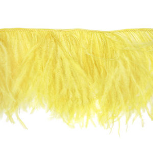 Перья на тесьме 14 см, цвет Желтый