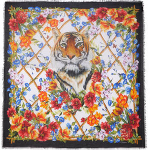 Шаль с тигром 136х140 Dolce Gabbana, цвет Мультицвет
