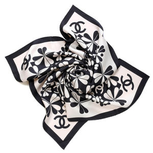 Шелковый платок Chanel 90х90 см, цвет Черно-белый
